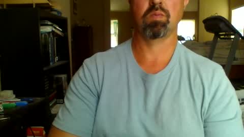 nvrenuff1979 online show from July 31, 2026, 10:09 pm