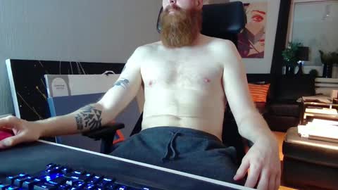 Snapshot of nxrthman chatting on October 5, 2025, 9:13 pm nxrthman online show from October 5, 2025, 9:13 pm