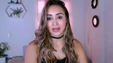 Nycole online show from February 13, 2025, 8:34 pm