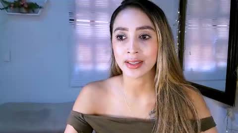 Nycole online show from September 10, 2025, 3:34 pm