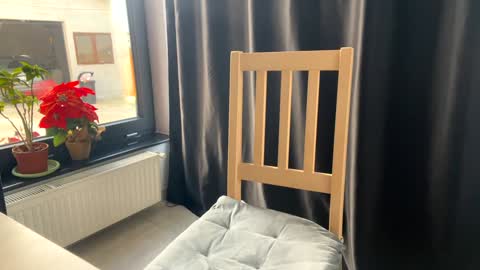 Nicol online show from October 21, 2025, 7:09 am