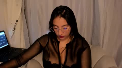 Vanessa online show from February 5, 2026, 2:33 pm