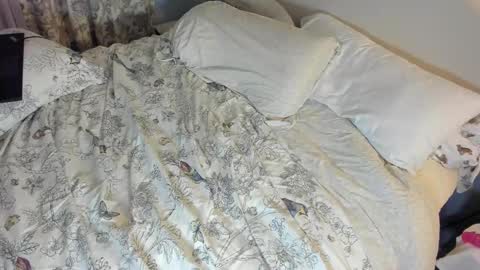 Snapshot of nylon_sissy_steffi chatting on September 28, 2025, 12:05 am Nylon Italian online show from September 28, 2025, 12:05 am