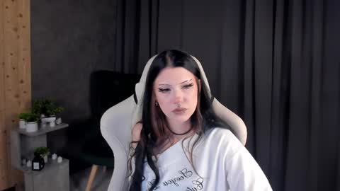  LILY  online show from March 19, 2026, 4:27 am