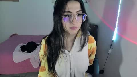 Snapshot of nymph_frida chatting on February 5, 2025, 6:46 am Frida online show from February 5, 2025, 6:46 am