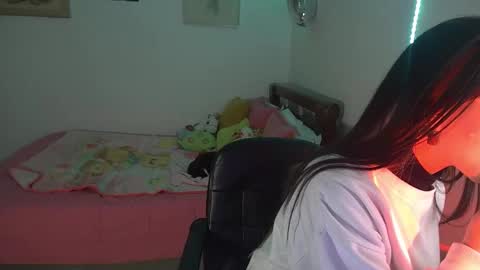 Snapshot of nymph_frida chatting on September 17, 2025, 4:36 am Frida online show from September 17, 2025, 4:36 am