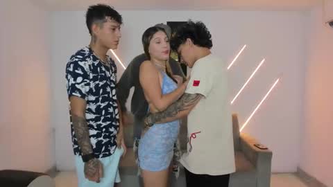 nympho_nathy_sophi online show from February 9, 2026, 1:26 pm