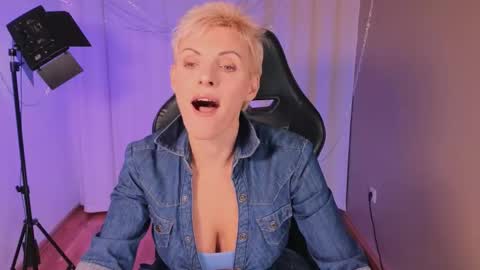 Snapshot of nymphvariety chatting on November 9, 2025, 5:50 am nymphvariety online show from November 9, 2025, 5:50 am