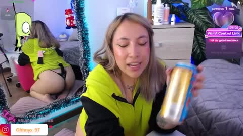 Snapshot of nyx_andria chatting on January 8, 2025, 9:32 am Alex . online show from January 8, 2025, 9:32 am