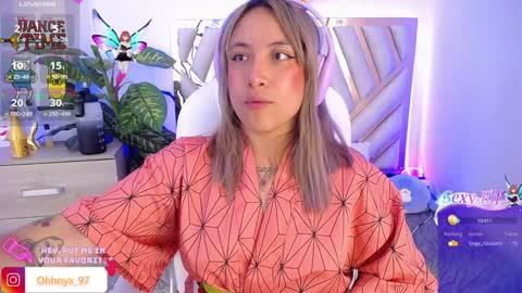 Snapshot of nyx_andria chatting on January 14, 2025, 1:26 am Alex . online show from January 14, 2025, 1:26 am