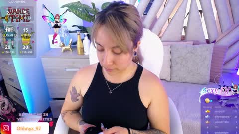 Snapshot of nyx_andria chatting on January 17, 2025, 2:39 am Alex . online show from January 17, 2025, 2:39 am