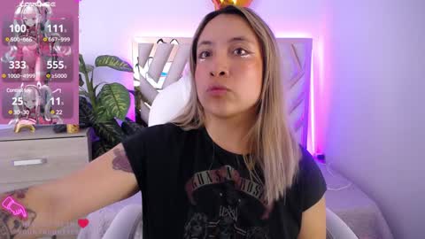 Snapshot of nyx_andria chatting on February 4, 2025, 5:53 am Alex . online show from February 4, 2025, 5:53 am