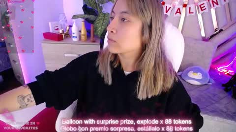 Snapshot of nyx_andria chatting on February 16, 2025, 8:22 pm Alex . online show from February 16, 2025, 8:22 pm