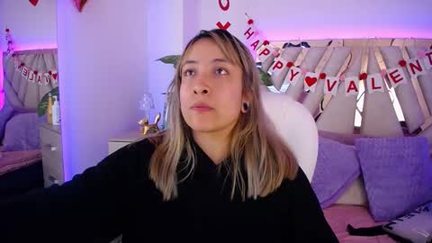 Snapshot of nyx_andria chatting on February 23, 2025, 7:38 pm Alex . online show from February 23, 2025, 7:38 pm