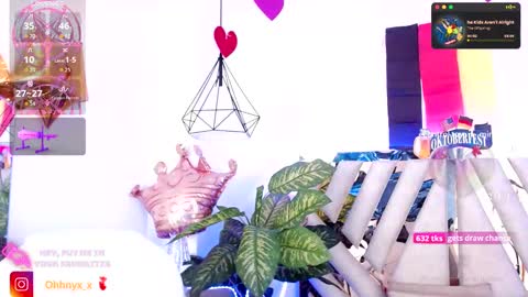 Snapshot of nyx_andria chatting on September 28, 2025, 9:25 am Alex . online show from September 28, 2025, 9:25 am