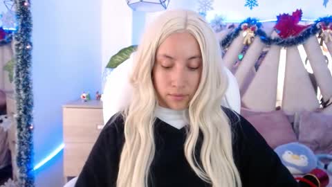 Snapshot of nyx_andria chatting on December 3, 2025, 12:29 am Alex . online show from December 3, 2025, 12:29 am