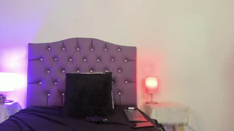 Snapshot of nyx_nayla chatting on January 27, 2025, 12:48 pm online show from January 27, 2025, 12:48 pm