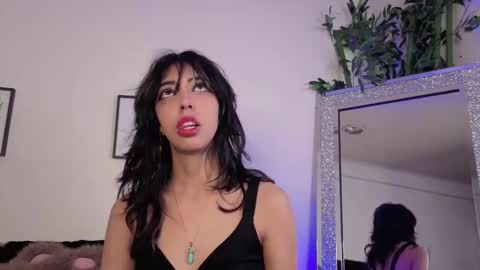 Snapshot of nyx_nayla chatting on September 26, 2025, 11:42 pm online show from September 26, 2025, 11:42 pm