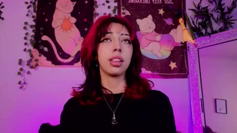 Snapshot of nyx_nayla chatting on December 2, 2025, 8:08 am online show from December 2, 2025, 8:08 am