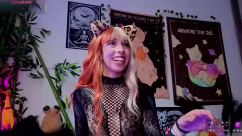 Snapshot of nyx_nayla chatting on February 21, 2026, 8:10 pm online show from February 21, 2026, 8:10 pm