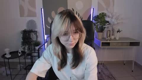 Nyx online show from June 3, 2026, 4:48 am