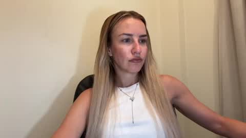 Snapshot of nyxelia_ chatting on June 15, 2026, 7:21 am Anastasia online show from June 15, 2026, 7:21 am