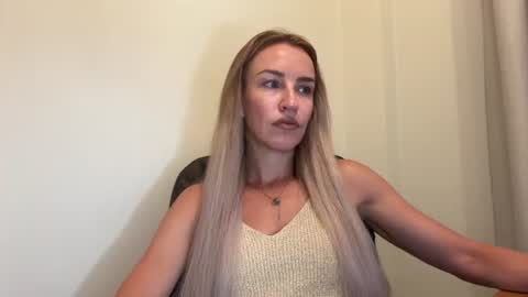 Snapshot of nyxelia_ chatting on June 23, 2026, 7:17 am Anastasia online show from June 23, 2026, 7:17 am