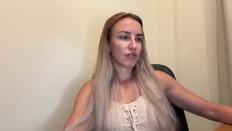Snapshot of nyxelia_ chatting on June 25, 2026, 8:13 pm Anastasia online show from June 25, 2026, 8:13 pm