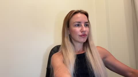 Snapshot of nyxelia_ chatting on July 1, 2026, 7:21 am Anastasia online show from July 1, 2026, 7:21 am