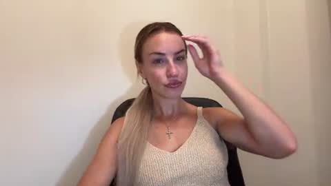 Snapshot of nyxelia_ chatting on July 10, 2026, 7:23 am Anastasia online show from July 10, 2026, 7:23 am
