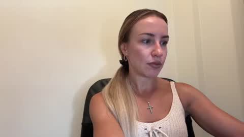 Snapshot of nyxelia_ chatting on July 16, 2026, 7:14 am Anastasia online show from July 16, 2026, 7:14 am