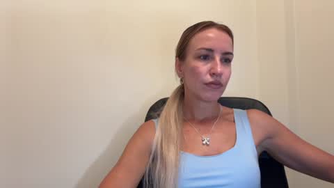 Snapshot of nyxelia_ chatting on July 30, 2026, 7:40 am Anastasia online show from July 30, 2026, 7:40 am
