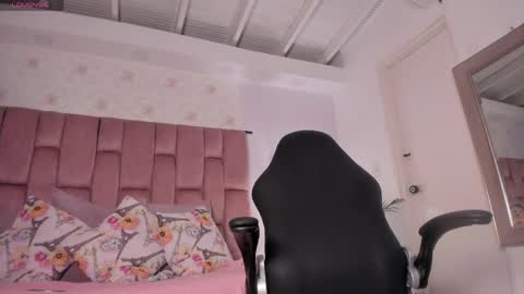 Snapshot of nyxki_daa chatting on June 7, 2026, 3:54 am Nyxki Daa online show from June 7, 2026, 3:54 am