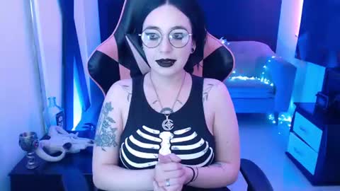 Snapshot of nyxnocturne chatting on June 17, 2026, 1:45 pm Nyx online show from June 17, 2026, 1:45 pm