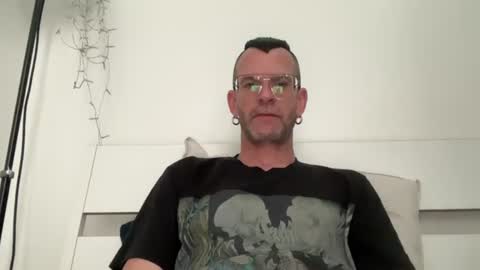 Snapshot of o_johnny_deep_o chatting on June 13, 2026, 10:02 am Jonathan Deep online show from June 13, 2026, 10:02 am