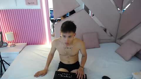 oblivionlove online show from January 31, 2026, 8:18 pm