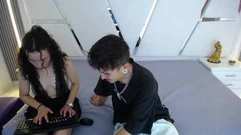 oblivionlove online show from July 9, 2026, 10:36 pm