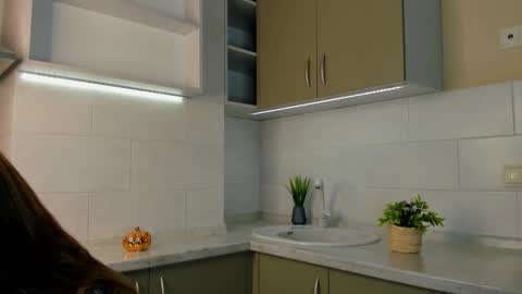 Bella online show from March 13, 2026, 3:18 pm