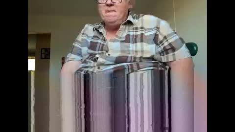 Snapshot of obxboy2020 chatting on March 6, 2025, 9:42 pm Big daddy tiny cock online show from March 6, 2025, 9:42 pm