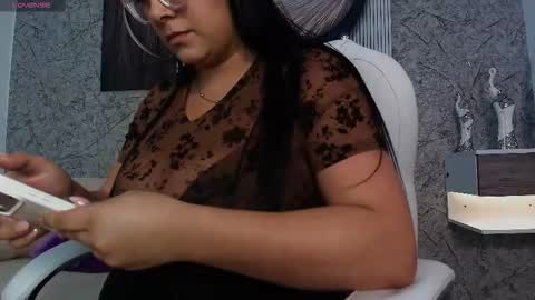 independent model online show from January 10, 2026, 7:15 pm