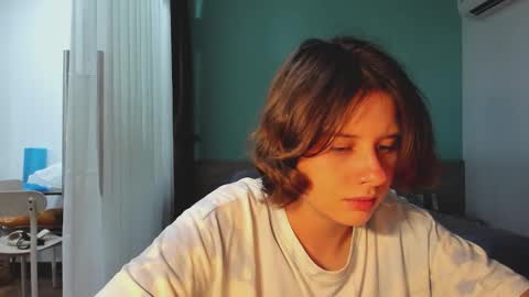 Evie online show from December 9, 2024, 12:51 pm