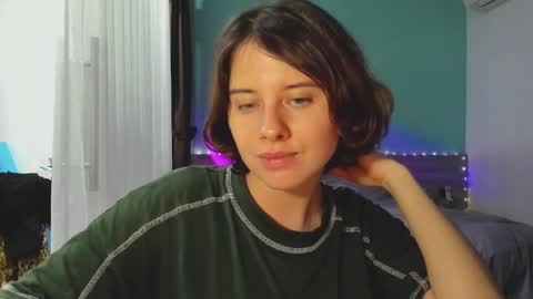 Evie online show from January 1, 2025, 10:43 am