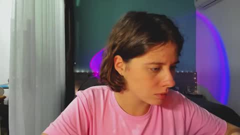 Evie online show from January 6, 2025, 4:55 pm