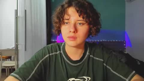 Evie online show from January 17, 2025, 2:50 pm