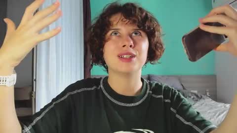 Evie online show from January 18, 2025, 9:02 am