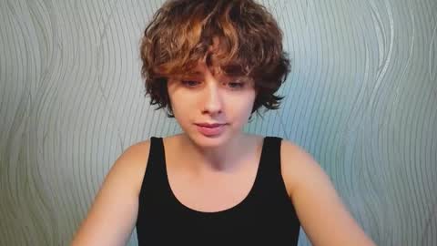 Evie online show from September 13, 2025, 1:55 pm