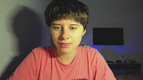 Evie online show from December 20, 2025, 2:35 pm