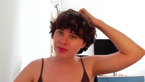 Evie online show from March 18, 2026, 8:17 am