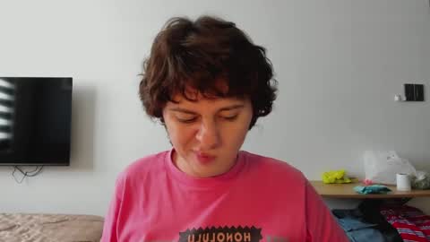 Evie online show from May 1, 2026, 7:02 am