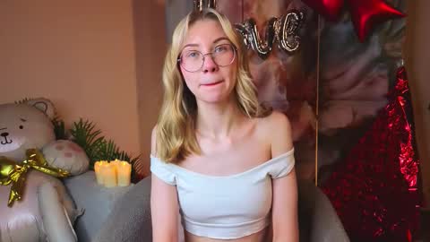 Snapshot of odelyncure chatting on February 13, 2026, 11:06 am Lynna online show from February 13, 2026, 11:06 am